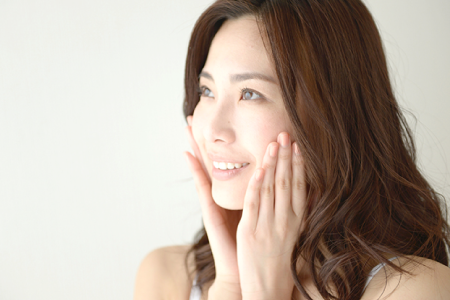 歯の調子が良く笑顔の女性